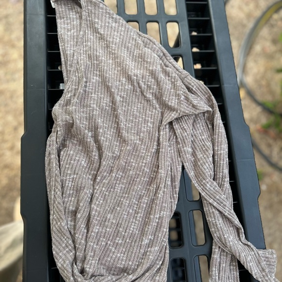 Tan/Brown Choker V Neck Long Sleeve - Picture 7 of 7